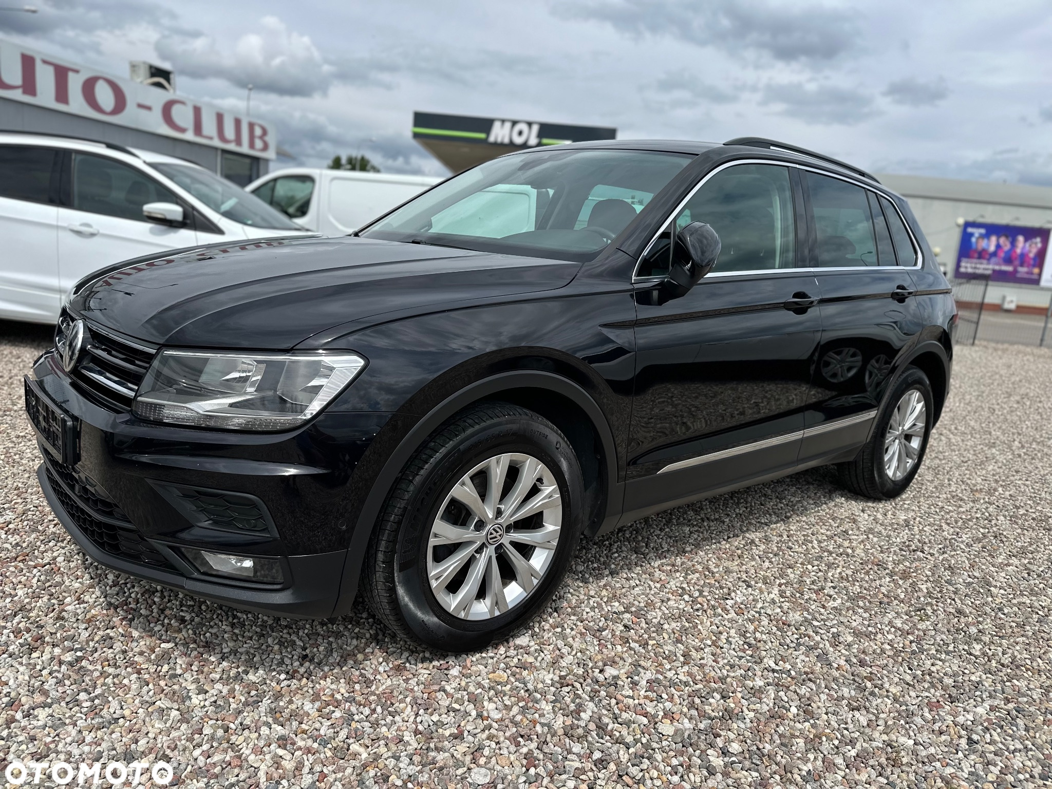 Volkswagen Tiguan - 2