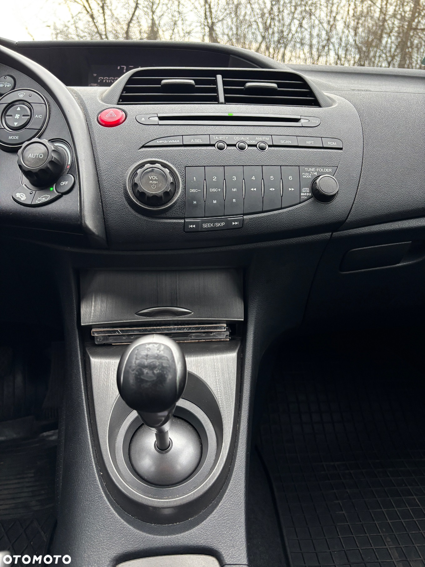 Honda Civic 1.4 Comfort - 12