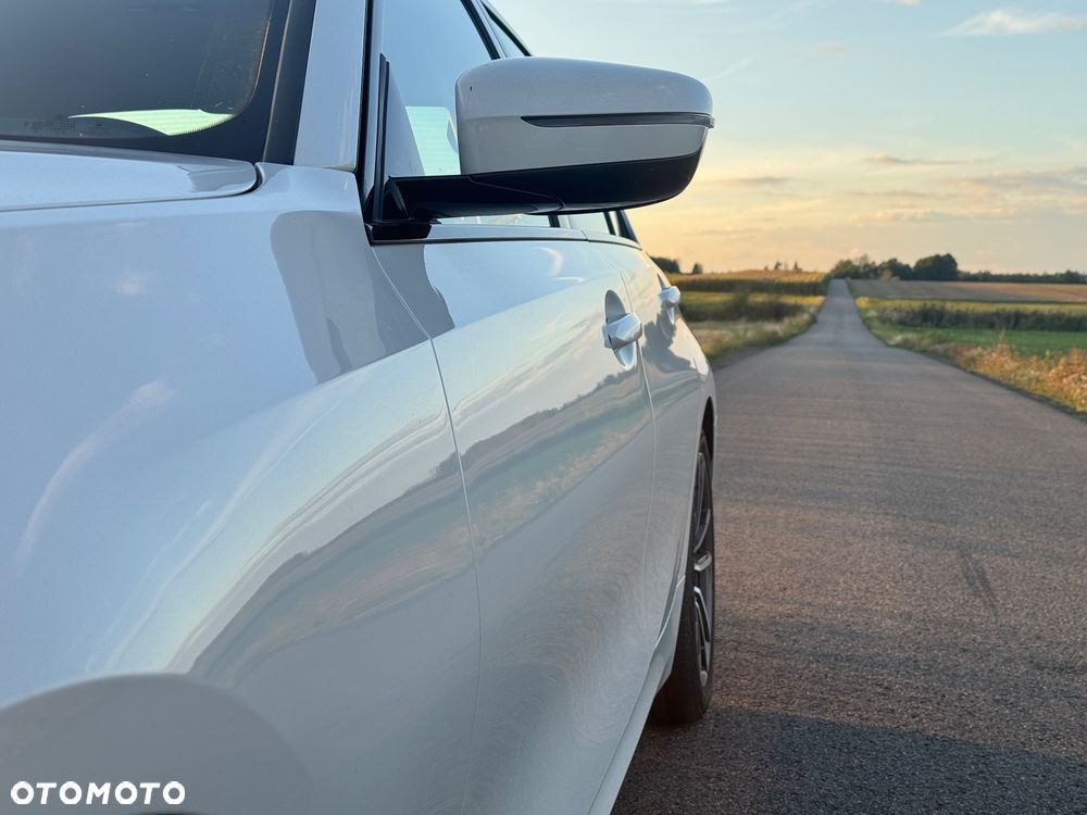BMW Seria 3 318i Sport Line sport - 36