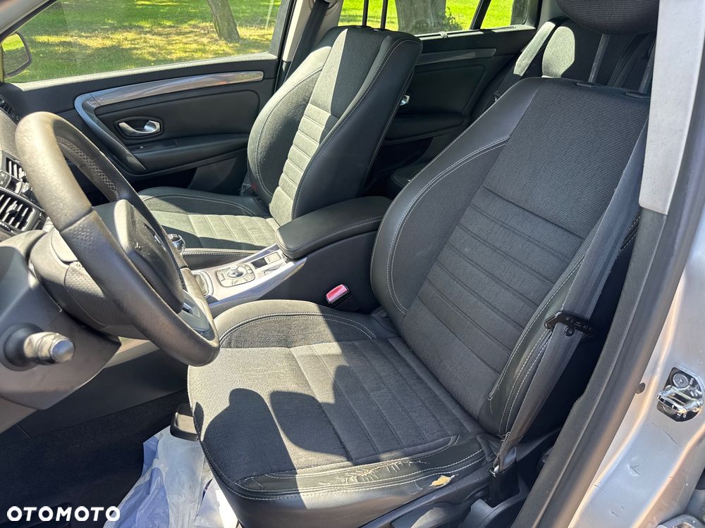 Renault Laguna 2.0 DCi Confort Dynamique - 17