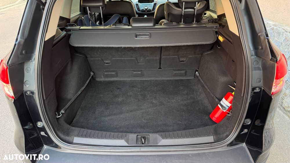 Ford Kuga 2.0 TDCi 4WD Powershift Titanium - 30