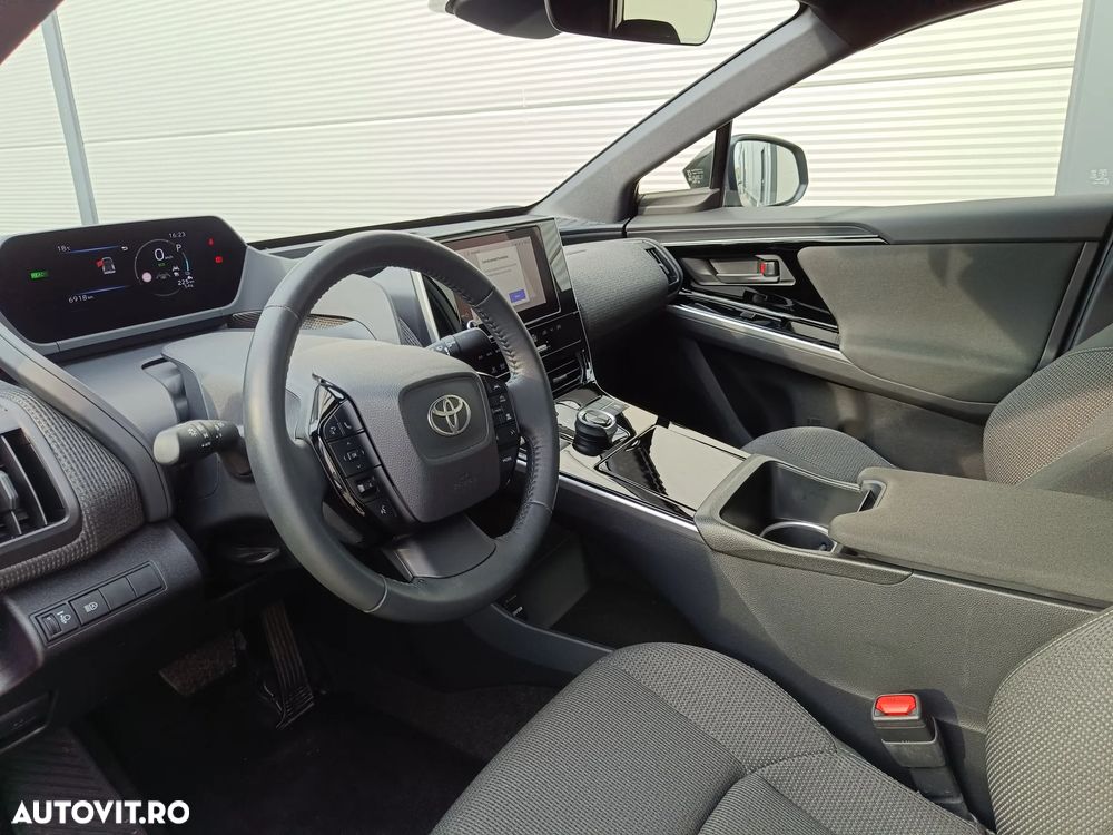 Toyota BZ4X 150 KW FWD (4x2) Dynamic - 7