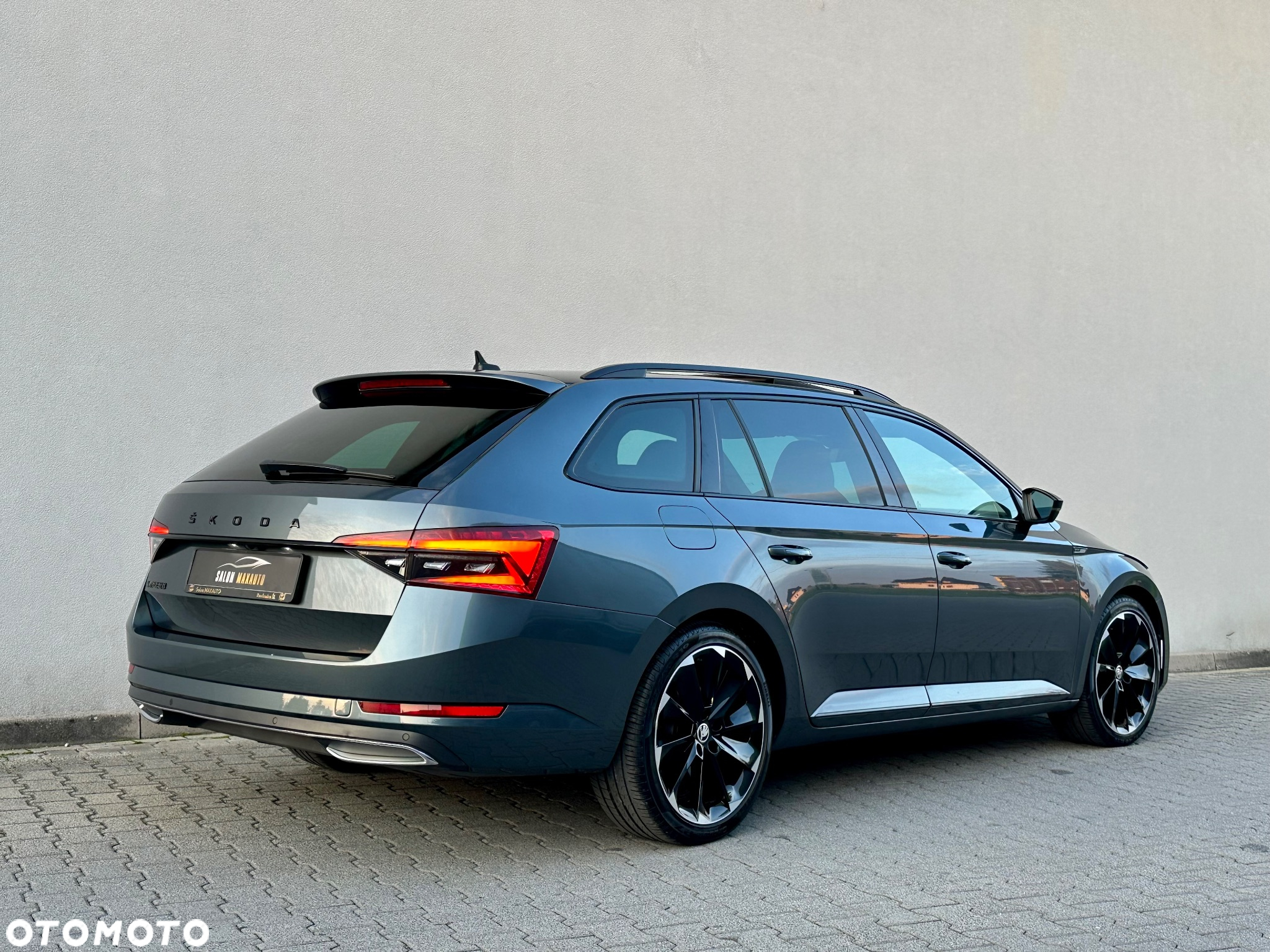 Skoda Superb 2.0 TDI DSG Sportline - 14