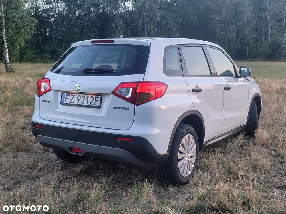 Suzuki Vitara 1.6 Comfort 2WD - 22
