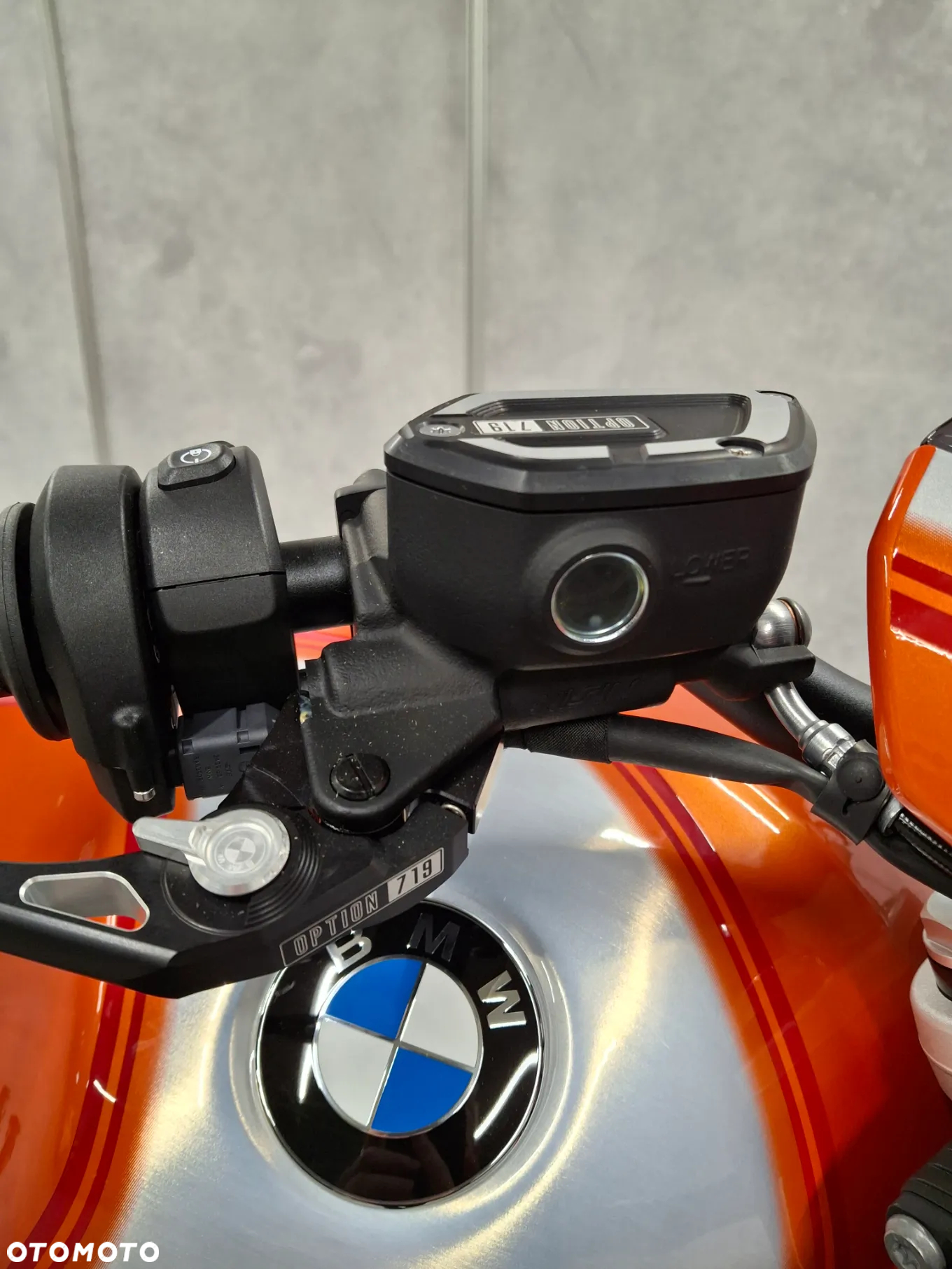 BMW R - 18