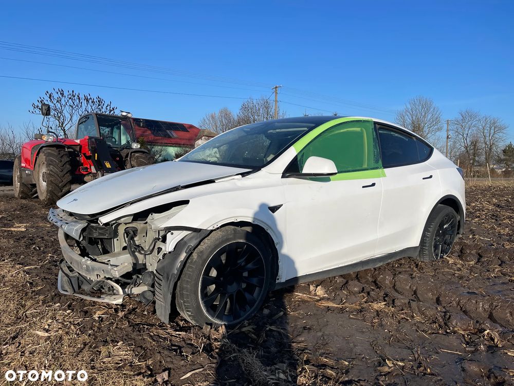 Tesla Model Y Standard - 4