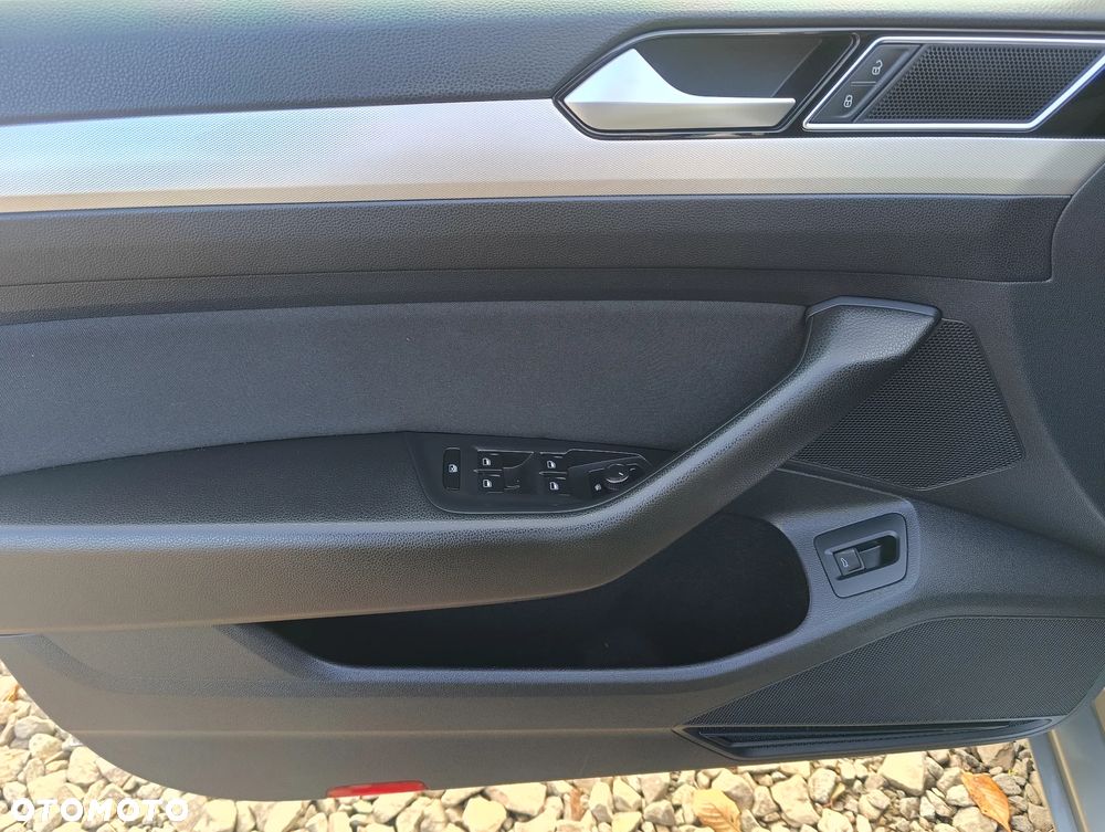 Volkswagen Passat 2.0 TDI BMT Comfortline - 33