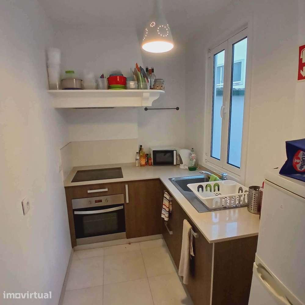 Quarto Individual para Arrendar em Moradia - Grande imagem: 3/13