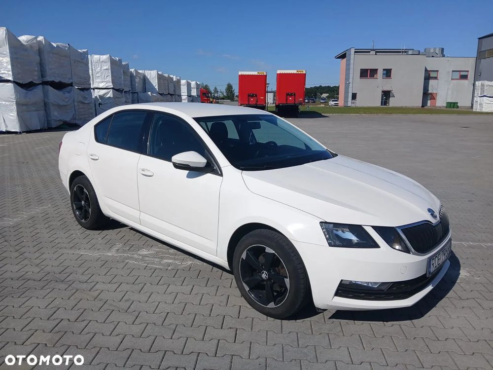 Skoda Octavia ver-1-6-tdi-ambition - 3