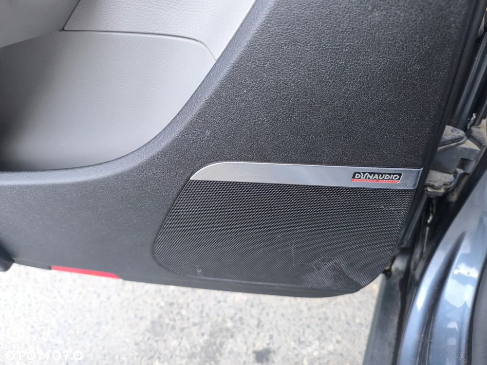 Volkswagen Passat Variant 3.2 V6 FSI 4Motion DSG Highline - 20