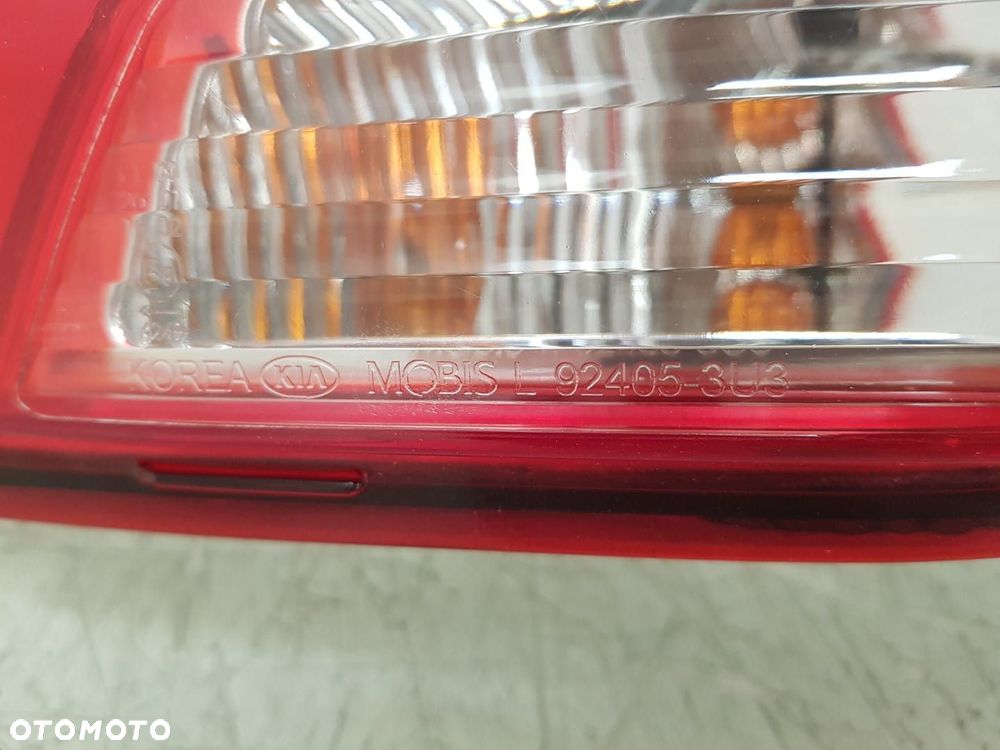 KIA SPORTAGE III 3 10-15 LAMPA TYLNA TYŁ W ZDERZAK LEWY LEWA 92405-3U3 924053U3 - 4