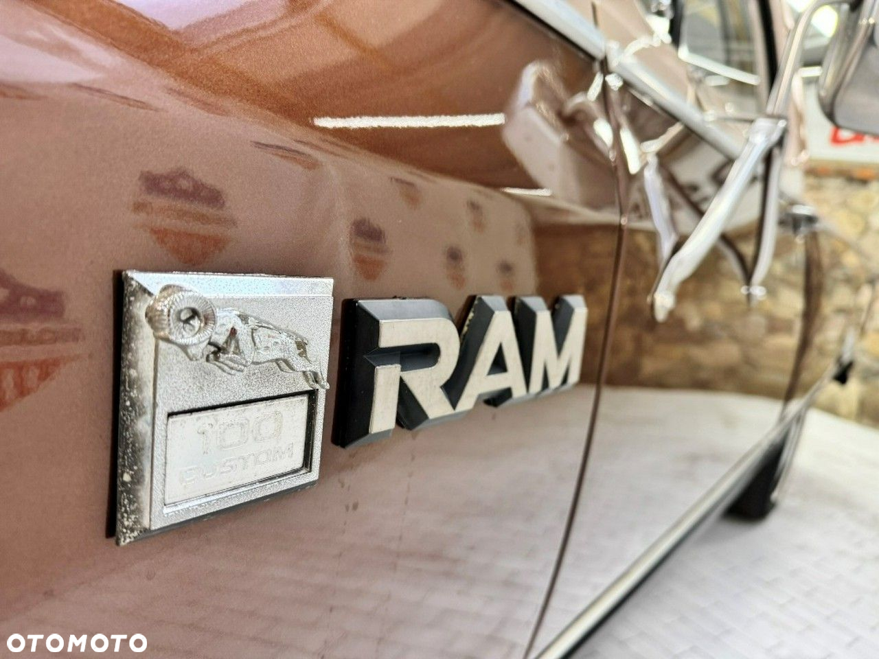 Dodge RAM - 8