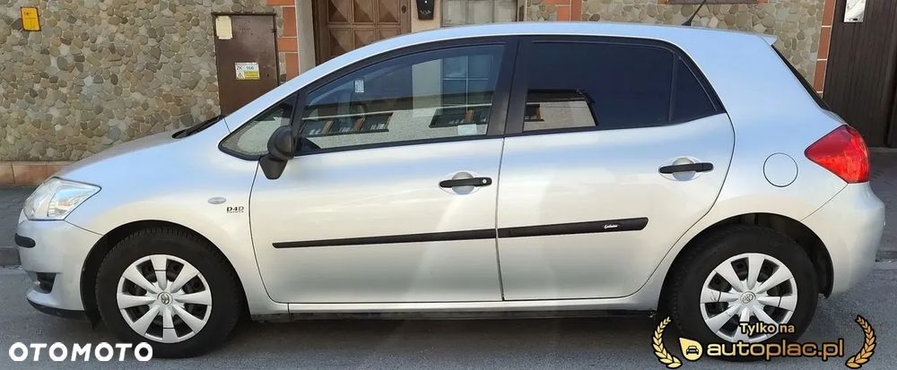 Toyota Auris - 1