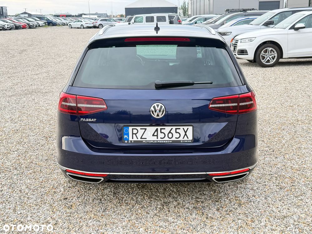 Volkswagen Passat Variant 2.0 TDI Bi-Turbo BMT 4Mot Highline DSG - 11
