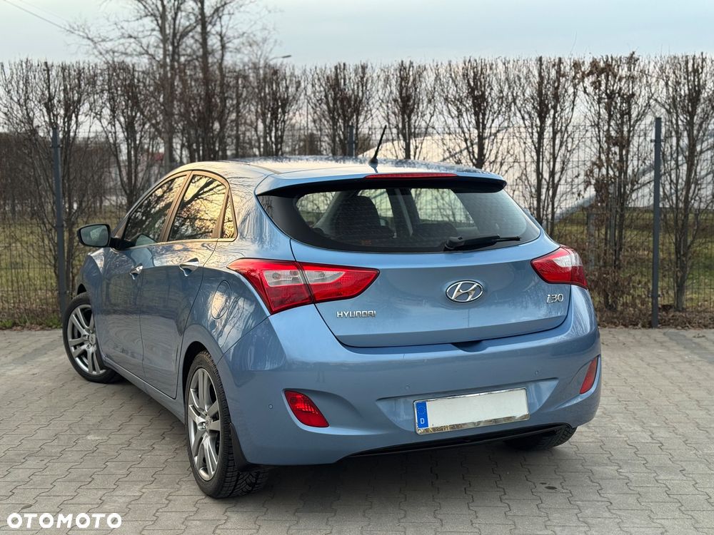 Hyundai i30 1.6 Automatik Style - 11