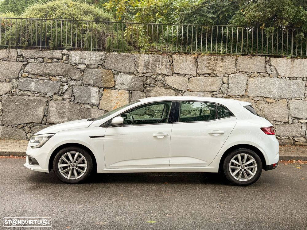Renault Mégane 1.5 Blue dCi Intens - 10