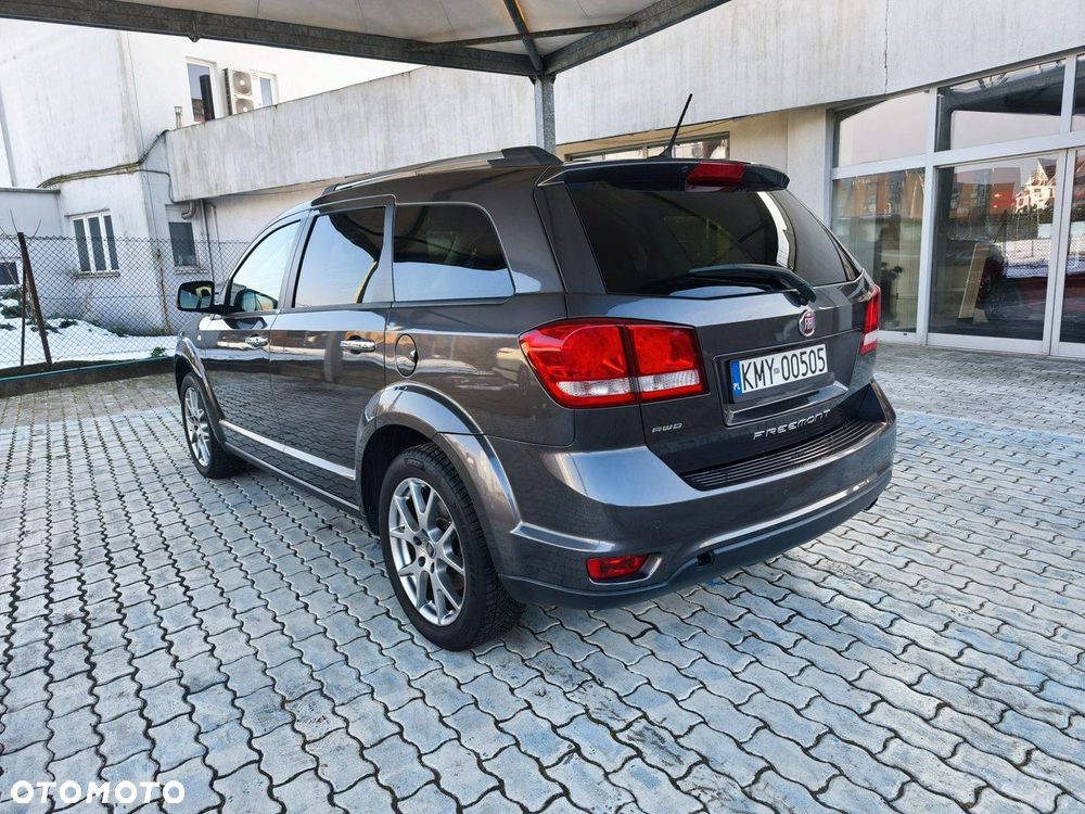 Fiat Freemont 2.0 Multijet Lounge AWD - 4