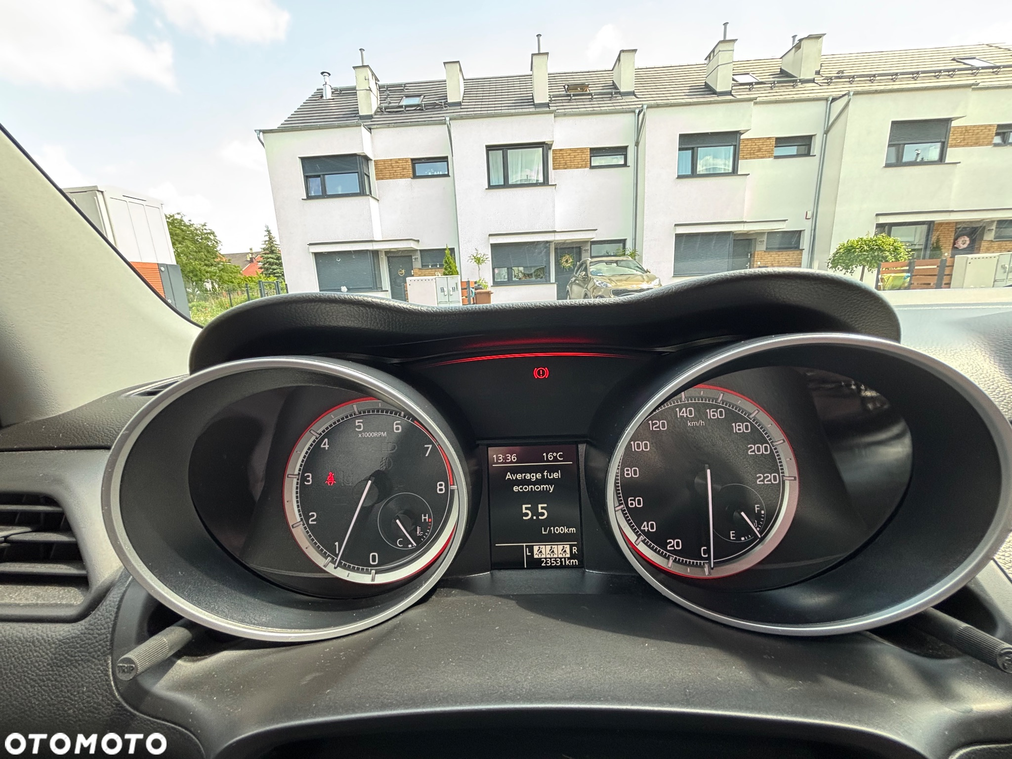 Suzuki Swift 1.2 Premium Plus - 12