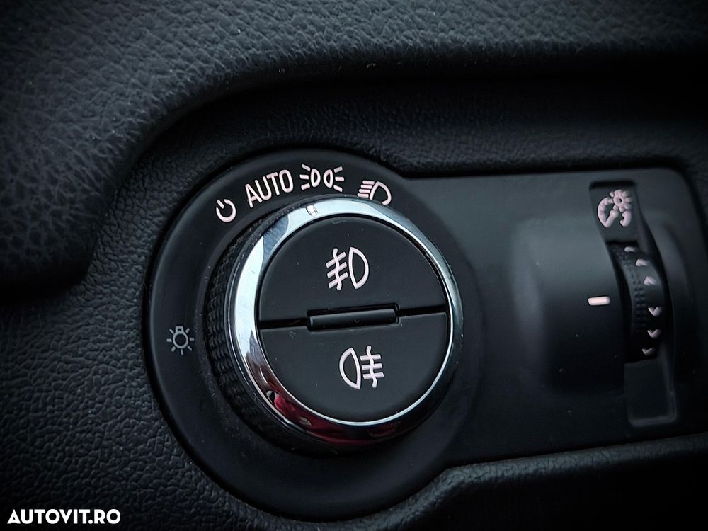 Opel Insignia 2.0 CDTI ecoFLEX Start/Stop Business Edition - 25