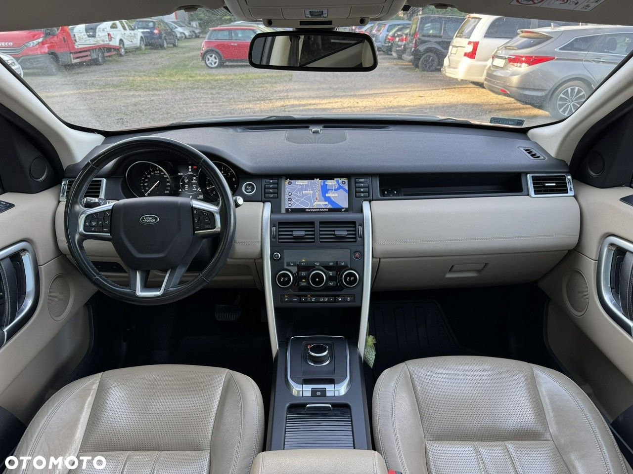 Land Rover Discovery Sport - 28