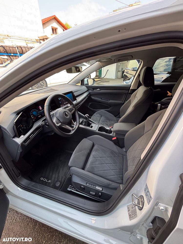 VOLKSWAGEN Golf 2022 — imagine 9