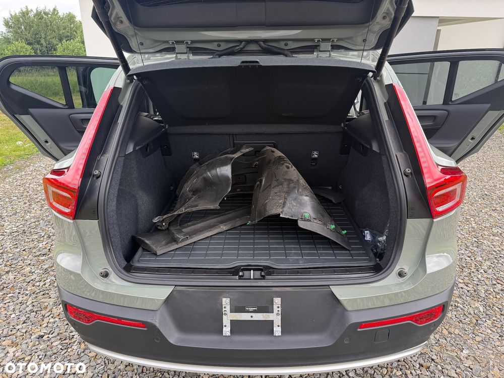 Volvo XC 40 B5 AWD Ultimate Dark - 13