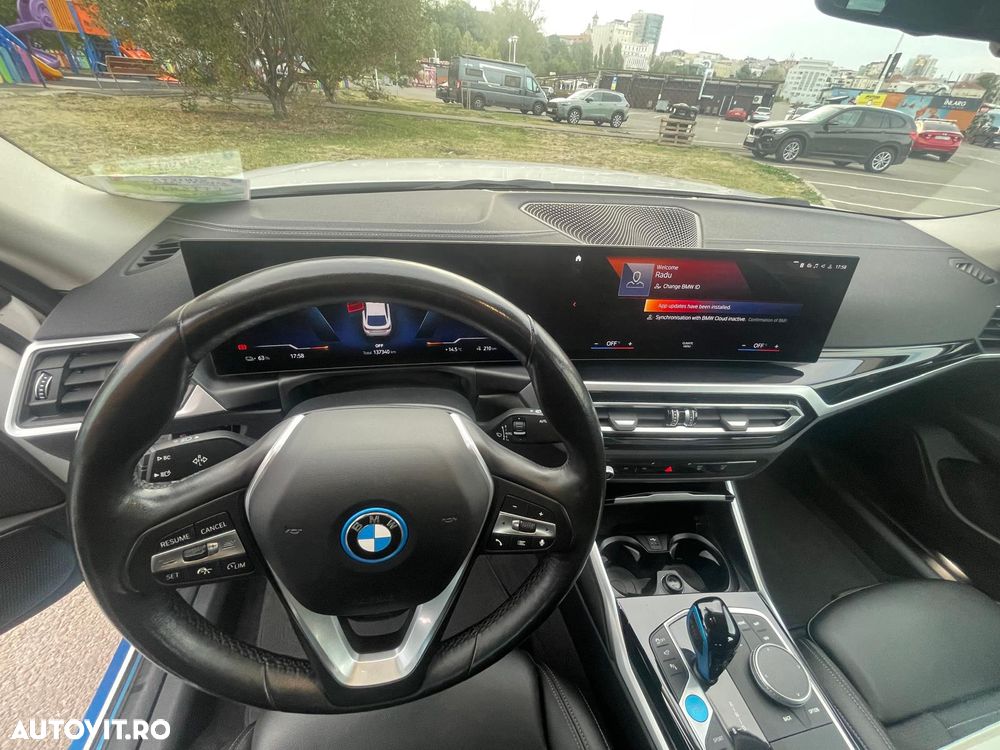 BMW i4 eDrive40 - 17