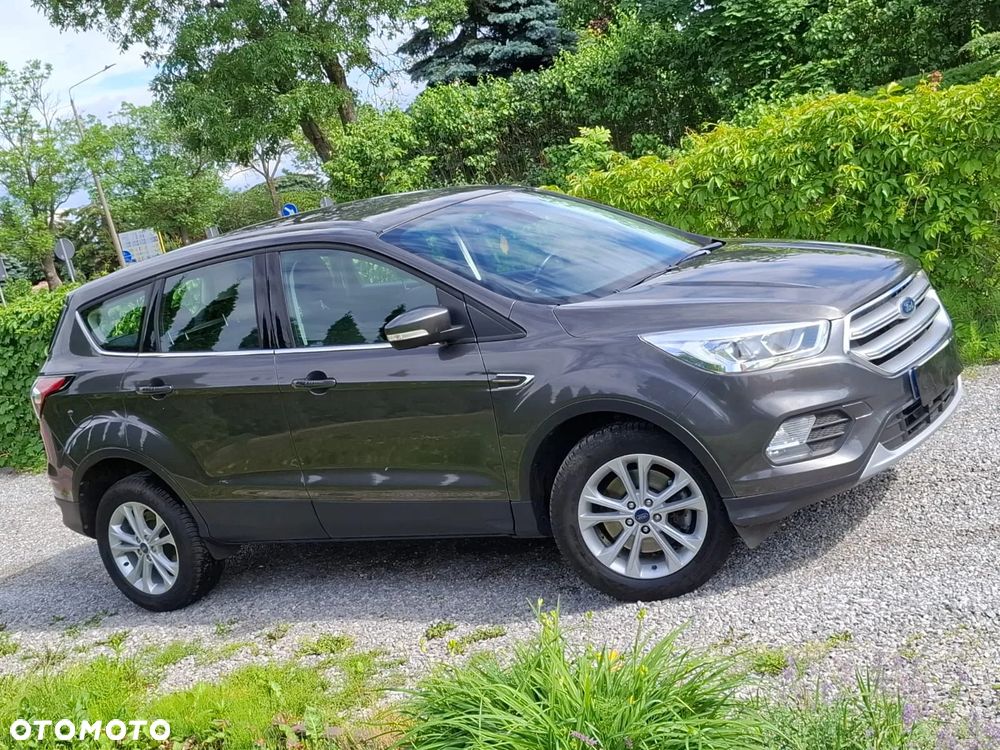 Ford Kuga 1.5 TDCi 2x4 Titanium - 8