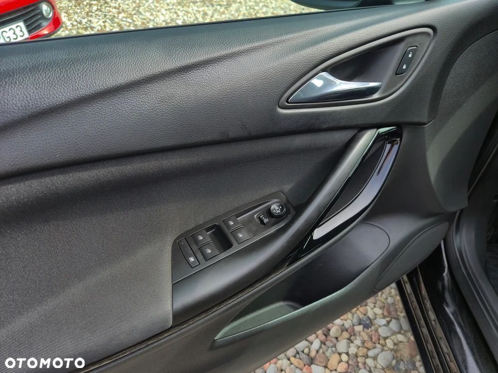 Opel Astra 1.4 Turbo Innovation - 16