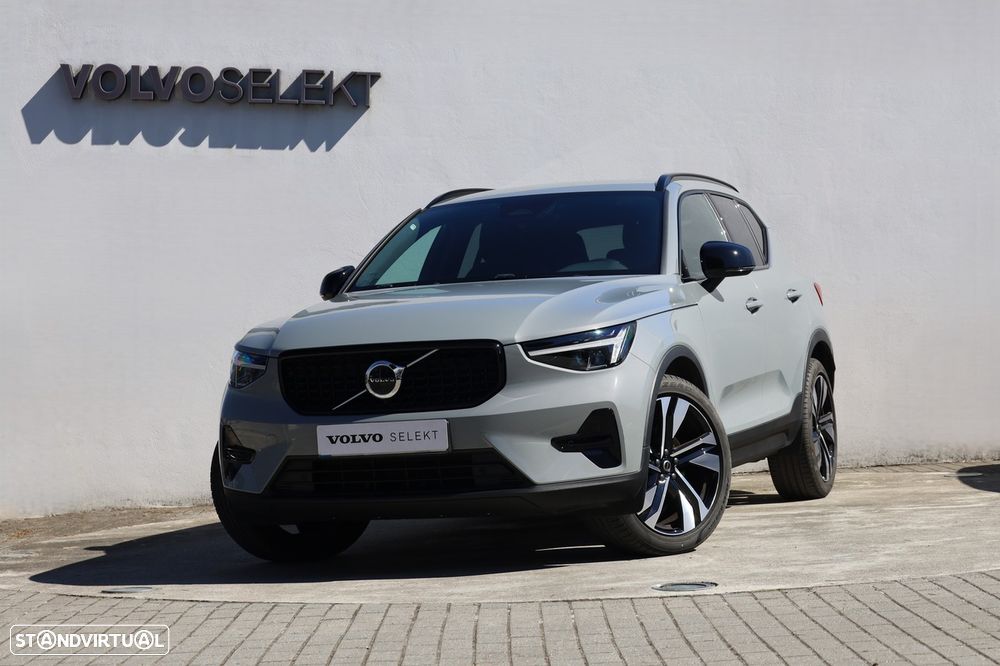 Volvo XC 40 2.0 B3 Plus Dark - 31