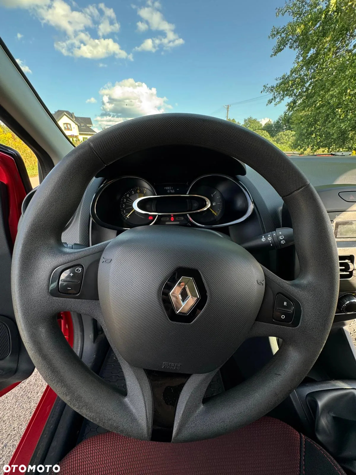 Renault Clio - 8