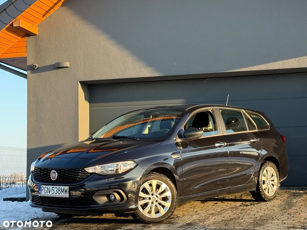 Fiat Tipo 1.4 16v Lounge EU6d - 2