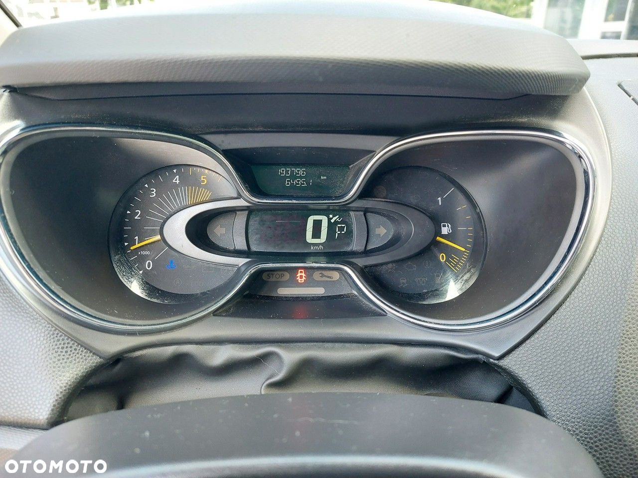 Renault Captur - 24