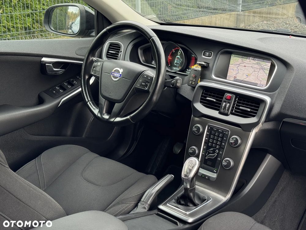 Volvo V40 D2 Momentum - 18