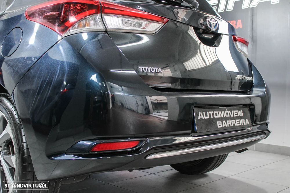 Toyota Auris 1.8 HSD Comfort +P.Techno+P.Sport - 32