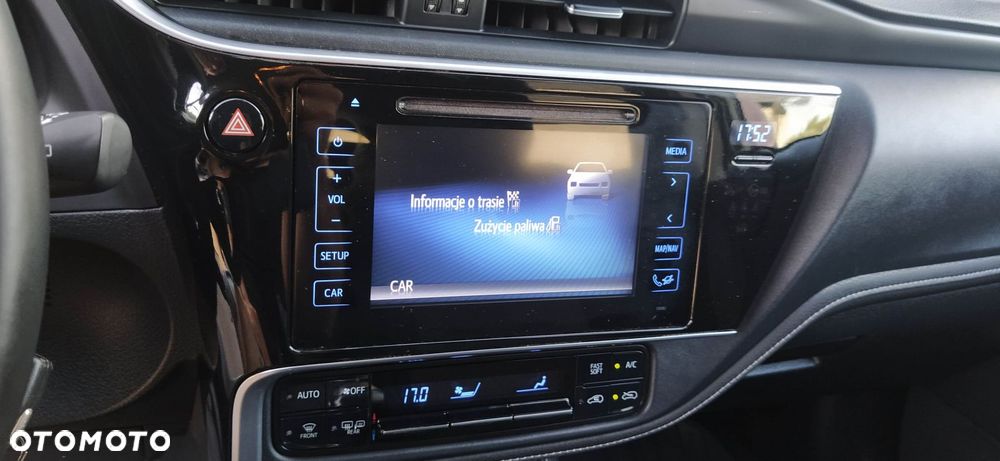 Toyota Auris 1.6 Selection - 6