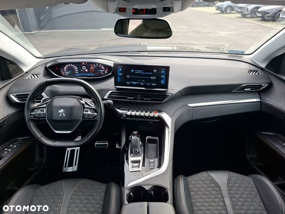 Peugeot 3008 1.2 PureTech Road Trip S&S EAT8 - 9
