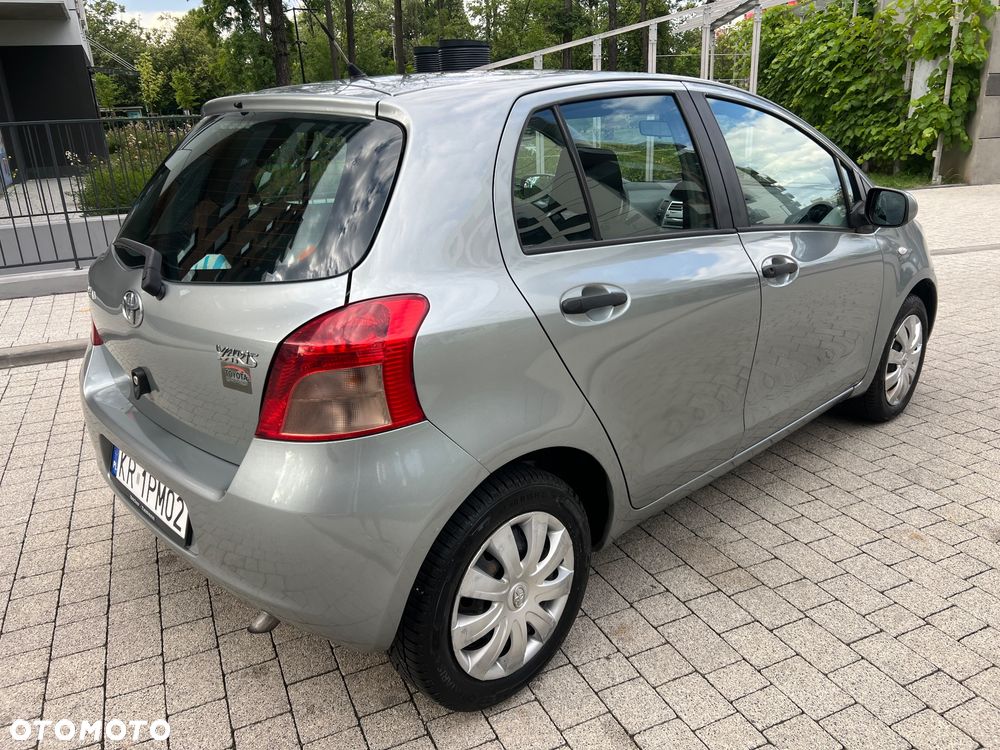 Toyota Yaris 1.0 Luna A/C - 4
