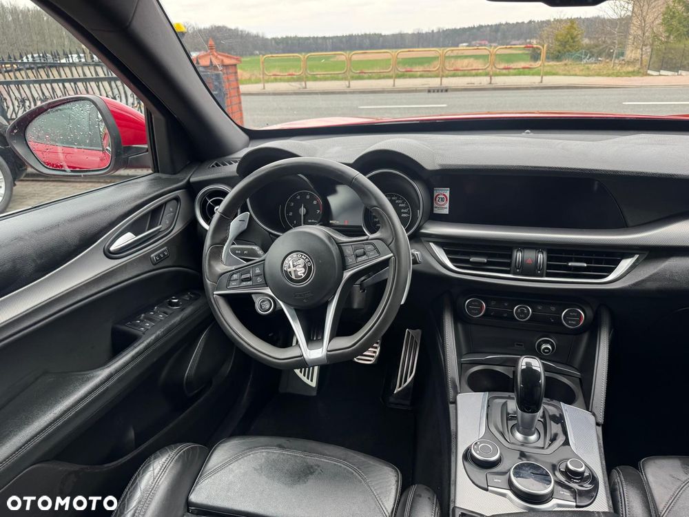 Alfa Romeo Stelvio 2.0 Turbo 16V AT8-Q4 Estrema - 11