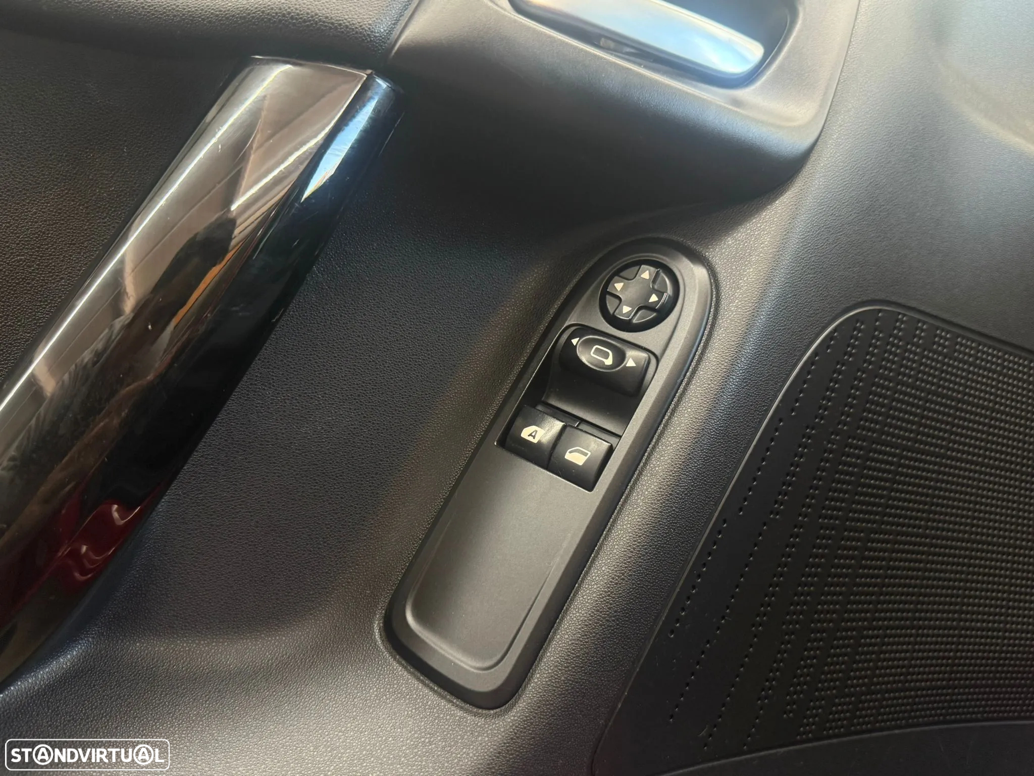 Citroën C3 1.2 PureTech Shine - 22
