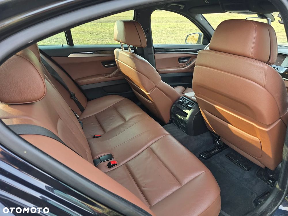 BMW Seria 5 535i xDrive - 9
