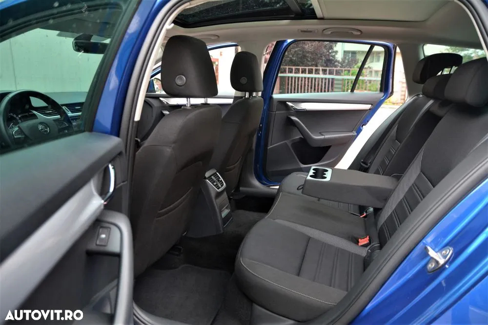 Skoda Octavia 2.0 TDI DSG Ambition - 6