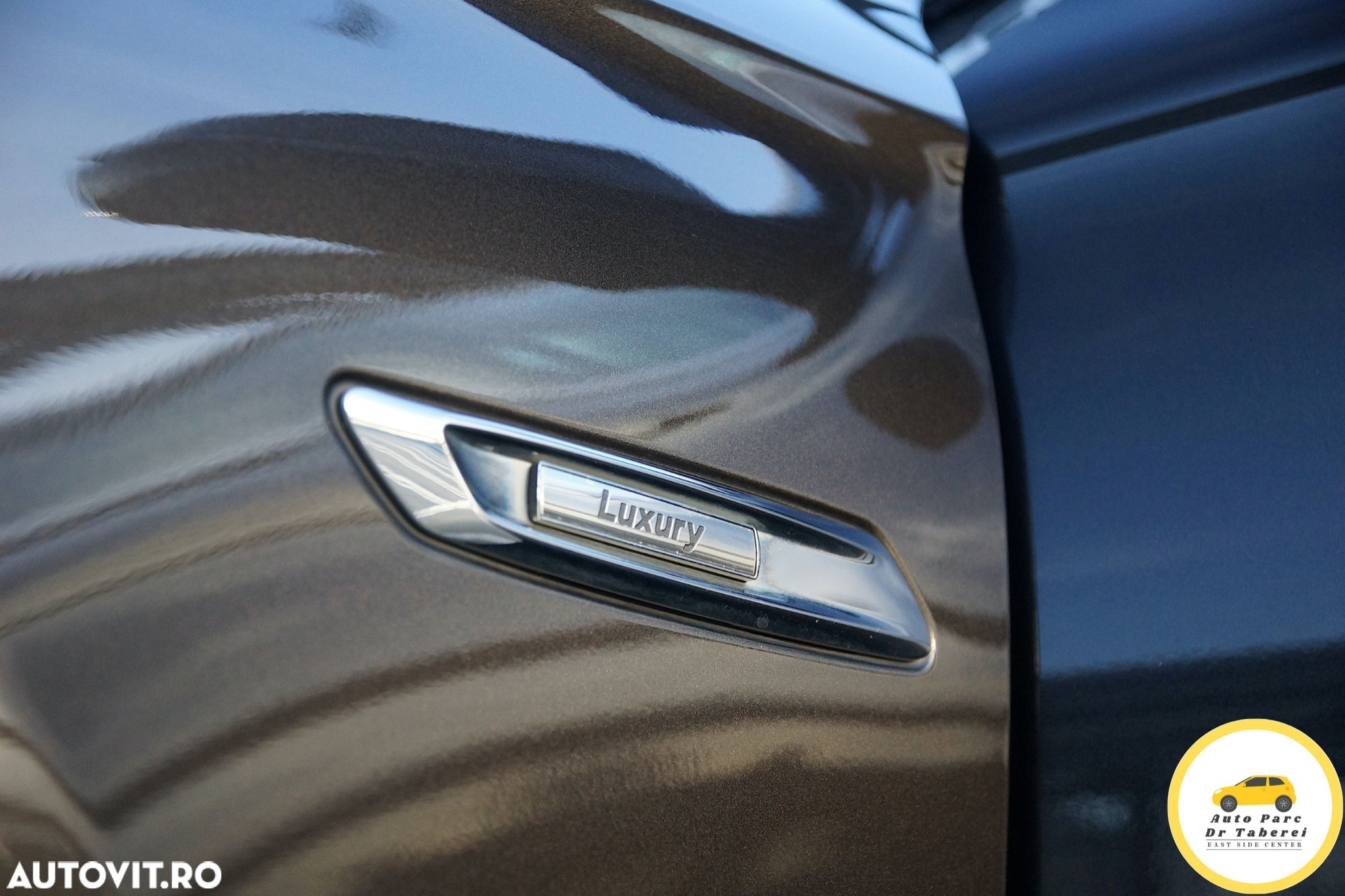 BMW Seria 5 530d xDrive Sport-Aut. Luxury Line - 36