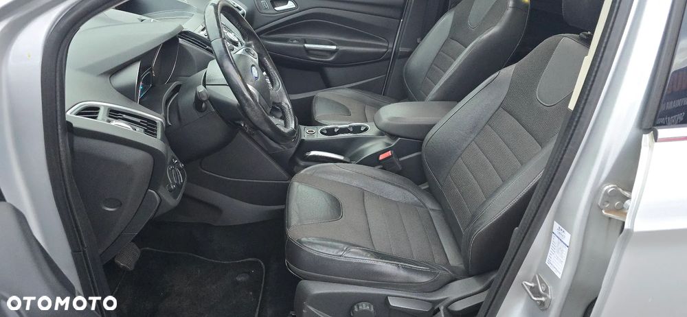 Ford Kuga 2.0 TDCi 4x4 Titanium - 29