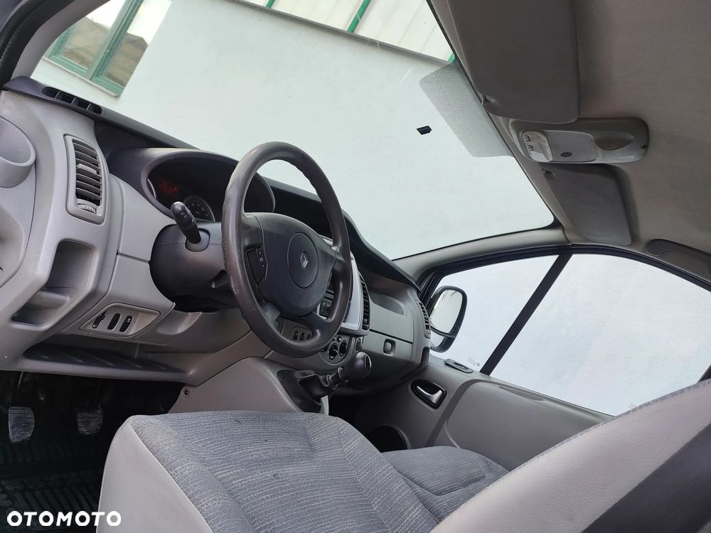 Renault Trafic - 13