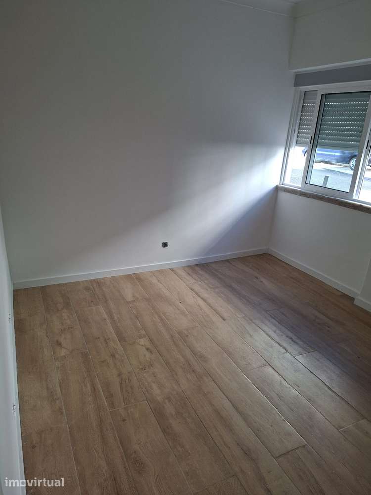 APARTAMENTO T3 no Cacém TODO RENOVADO - Grande imagem: 4/9
