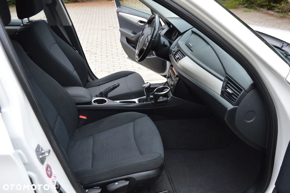 BMW X1 xDrive18d - 12