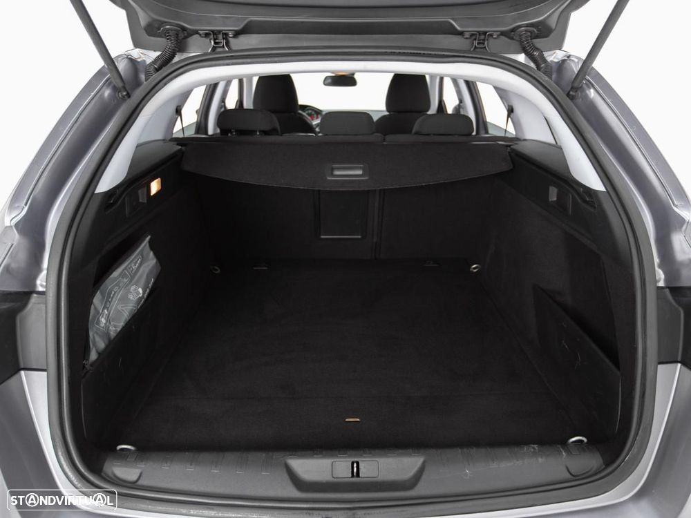 Peugeot 308 SW - 11