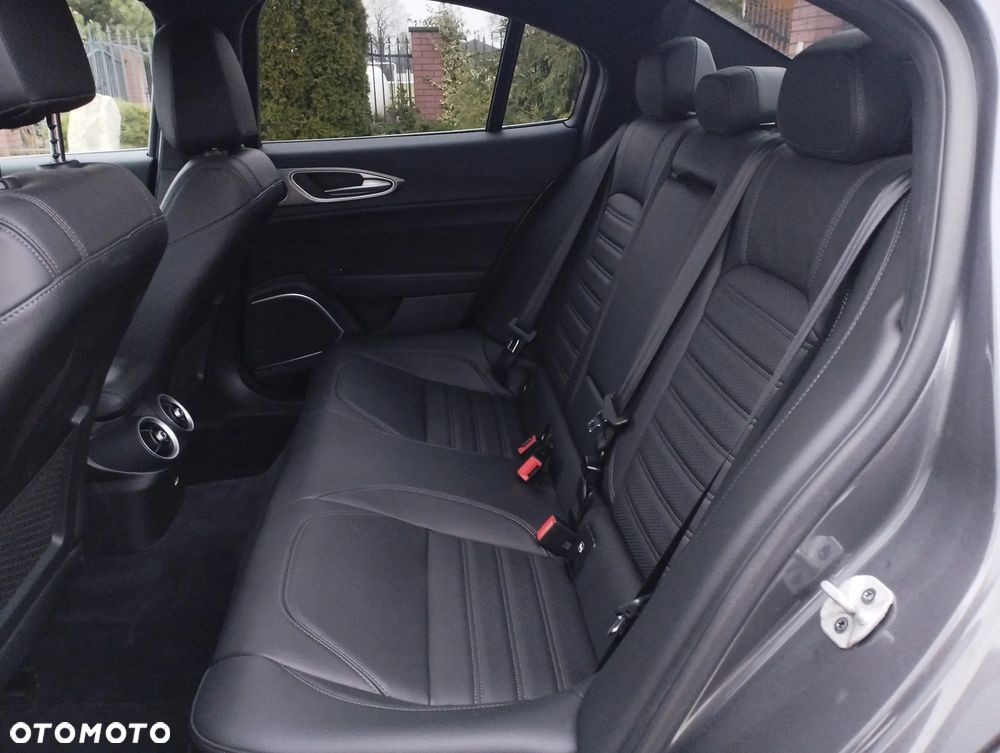 Alfa Romeo Giulia 2.0 Turbo Sprint - 22