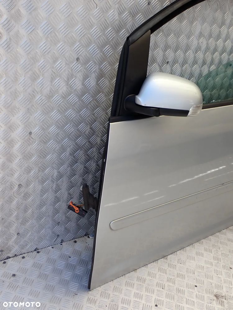 DRZWI PRAWY  PRZÓD VW TOURAN KOD LAKIERU LA7W 450 ZŁ - 9